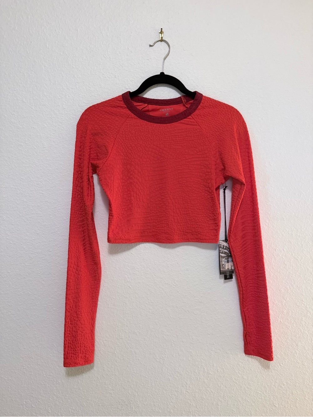 NWT Twenty Montreal Textured Coral Red Top M